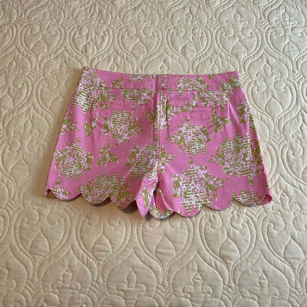 Crown & Ivy, Pink & Green tropical print scalloped edge shorts. EUC, very cute!